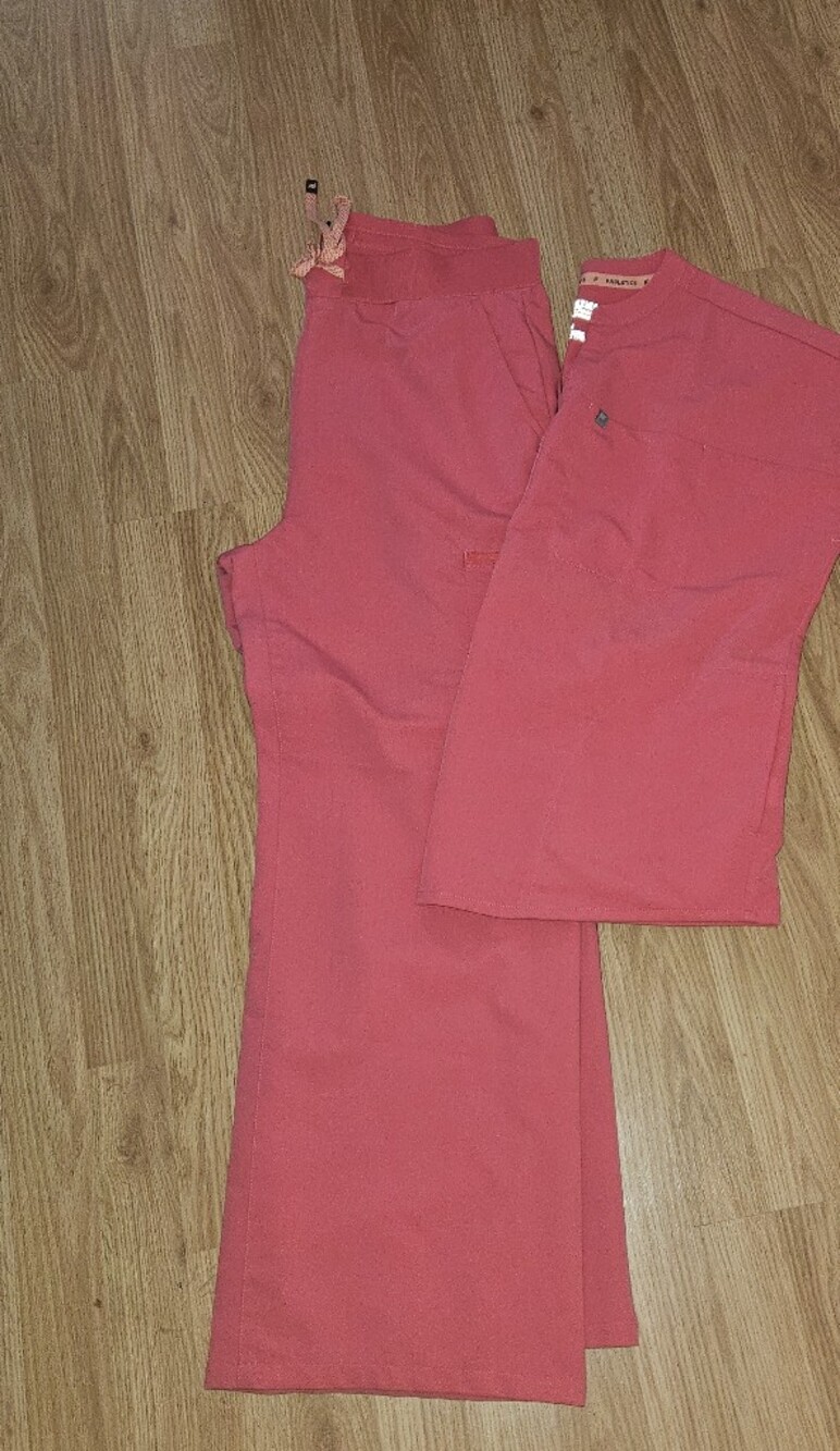 Fabletics  Wide-Leg High Rise Scrub Pants And Top - Gelato